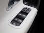 Mercedes-Benz A-klasse 250 Premium | Automaat | Panorama dak | Virtual cockpiot | Climate control | Sfeer verlichting | Leder | DAB | Navigatie | Bluetooth | Camera | Stoel verwarming | Cruise Control | Lichtmetalen Velgen |