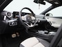 Mercedes-Benz A-klasse 250 Premium | Automaat | Panorama dak | Virtual cockpiot | Climate control | Sfeer verlichting | Leder | DAB | Navigatie | Bluetooth | Camera | Stoel verwarming | Cruise Control | Lichtmetalen Velgen |