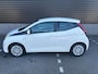 Toyota Aygo 1.0 VVT-i x-play, NAP, cruise control, camera