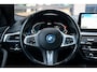 BMW 5-Serie 530e M-Sport | Shadow Line | ACC | Sfeerverlichting | Stoelen/Stuur verwarmd