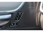 Volvo V90 T6 Recharge AWD Plus Dark - Luchtvering - Panorama/schuifdak - IntelliSafe Assist & Surround - Harman/Kardon audio - Adaptieve LED koplampen - Parkeercamera achter - Verwarmde voorstoelen, stuur & achterbank - Parkeersensoren voor & achter - Elektr. bedienb. voorstoelen met geheugen - Extra getint glas - Inklapbare trekhaak - 19' LMV