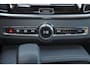 Volvo V90 T6 Recharge AWD Plus Dark - Luchtvering - Panorama/schuifdak - IntelliSafe Assist & Surround - Harman/Kardon audio - Adaptieve LED koplampen - Parkeercamera achter - Verwarmde voorstoelen, stuur & achterbank - Parkeersensoren voor & achter - Elektr. bedienb. voorstoelen met geheugen - Extra getint glas - Inklapbare trekhaak - 19' LMV