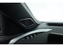 Volkswagen T-Roc 1.5 eTsi R-Line First Edition | Dig. Cockpit | IQ Light | Pano | Adapt. Cruise | Trekhaak | Head-up | Harman Kardon | Keyless | 360cam | Stoel- Stuurverw.