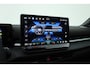 Volkswagen T-Roc 1.5 eTsi R-Line First Edition | Dig. Cockpit | IQ Light | Pano | Adapt. Cruise | Trekhaak | Head-up | Harman Kardon | Keyless | 360cam | Stoel- Stuurverw.