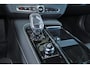 Volvo V90 T6 Recharge AWD Plus Dark - Panorama/schuifdak - IntelliSafe Assist & Surround - 360º Camera - Bowers & Wilkins audio - Adaptieve LED koplampen - Verwarmde voorstoelen, stuur & achterbank - Parkeersensoren voor & achter - Elektr. bedienb. voorstoelen met geheugen - Head up display - Extra getint glas - 19' LMV