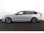 Volvo V90 T6 Recharge AWD Plus Dark - Panorama/schuifdak - IntelliSafe Assist & Surround - 360º Camera - Bowers & Wilkins audio - Adaptieve LED koplampen - Verwarmde voorstoelen, stuur & achterbank - Parkeersensoren voor & achter - Elektr. bedienb. voorstoelen met geheugen - Head up display - Extra getint glas - 19' LMV