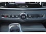 Volvo V90 T6 Recharge AWD Plus Dark - Panorama/schuifdak - IntelliSafe Assist & Surround - 360º Camera - Bowers & Wilkins audio - Adaptieve LED koplampen - Verwarmde voorstoelen, stuur & achterbank - Parkeersensoren voor & achter - Elektr. bedienb. voorstoelen met geheugen - Head up display - Extra getint glas - 19' LMV