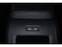 Volvo V60 B3 Business Pro - Panorama/schuifdak - IntelliSafe Assist & Surround - Parkeercamera achter - Verwarmde voorstoelen, stuur & achterbank - Parkeersensoren voor & achter - Standkachel - Extra getint glas - Inklapbare trekhaak - 18' LMV