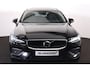 Volvo V60 B3 Business Pro - Panorama/schuifdak - IntelliSafe Assist & Surround - Parkeercamera achter - Verwarmde voorstoelen, stuur & achterbank - Parkeersensoren voor & achter - Standkachel - Extra getint glas - Inklapbare trekhaak - 18' LMV