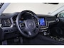 Volvo V60 T6 Recharge AWD Plus Bright - IntelliSafe Assist - Harman/Kardon audio - Adaptieve LED koplampen - Parkeercamera achter - Verwarmde voorstoelen, stuur & achterbank - Parkeersensoren voor & achter - Elektr. bedienb. voorstoelen met geheugen - Extra getint glas - Inklapbare trekhaak - 19' LMV