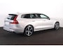 Volvo V60 T6 Recharge AWD Plus Bright - IntelliSafe Assist - Harman/Kardon audio - Adaptieve LED koplampen - Parkeercamera achter - Verwarmde voorstoelen, stuur & achterbank - Parkeersensoren voor & achter - Elektr. bedienb. voorstoelen met geheugen - Extra getint glas - Inklapbare trekhaak - 19' LMV