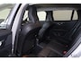 Volvo V60 T6 Recharge AWD Plus Bright - IntelliSafe Assist - Harman/Kardon audio - Adaptieve LED koplampen - Parkeercamera achter - Verwarmde voorstoelen, stuur & achterbank - Parkeersensoren voor & achter - Elektr. bedienb. voorstoelen met geheugen - Extra getint glas - Inklapbare trekhaak - 19' LMV