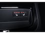Volvo V60 T6 Recharge AWD Plus Bright - IntelliSafe Assist - Harman/Kardon audio - Adaptieve LED koplampen - Parkeercamera achter - Verwarmde voorstoelen, stuur & achterbank - Parkeersensoren voor & achter - Elektr. bedienb. voorstoelen met geheugen - Extra getint glas - Inklapbare trekhaak - 19' LMV