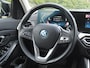 BMW 3-Serie Touring 320e | Facelift | 19 Inch | Camera | Sfeerverlichting | Cruise Control | Leer | NL-Auto |