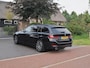 BMW 3-Serie Touring 320e | Facelift | 19 Inch | Camera | Sfeerverlichting | Cruise Control | Leer | NL-Auto |