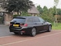 BMW 3-Serie Touring 320e | Facelift | 19 Inch | Camera | Sfeerverlichting | Cruise Control | Leer | NL-Auto |