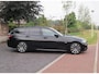 BMW 3-Serie Touring 320e | Facelift | 19 Inch | Camera | Sfeerverlichting | Cruise Control | Leer | NL-Auto |