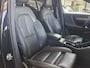Volvo XC40 Recharge P8 AWD R-Design | Pack Lounge (audio installatie high end, elektrisch glazen schuif-/kanteldak, parkeersensor voor, rondomzicht camera) en Climate Pack (achterbank verwarmd) | trekhaak