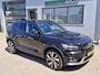 Volvo XC40 Recharge P8 AWD R-Design | Pack Lounge (audio installatie high end, elektrisch glazen schuif-/kanteldak, parkeersensor voor, rondomzicht camera) en Climate Pack (achterbank verwarmd) | trekhaak