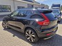 Volvo XC40 Recharge P8 AWD R-Design | Pack Lounge (audio installatie high end, elektrisch glazen schuif-/kanteldak, parkeersensor voor, rondomzicht camera) en Climate Pack (achterbank verwarmd) | trekhaak