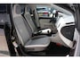 Volkswagen Up! 1.0 TSI 90pk up! Beats | Clima | Stoelverwarming | Cruise Control | Parkeersensoren Achter