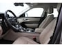 Land Rover Range Rover Velar 2.0 P400e | Elektrische Trekhaak | Keyless Entry | Memory | Camera | Leder | 19 inch