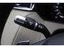 Land Rover Range Rover Velar 2.0 P400e | Elektrische Trekhaak | Keyless Entry | Memory | Camera | Leder | 19 inch