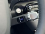 Hyundai Inster Evolve Sky 49 kWh / 370 KM WLTP / Schuif- & Kanteldak / Winter Pack / Warmtepomp / Stoel- & Stuurverwarming / LED Verlichting / 17 Inch / Dynamische Navigatie / Achteruitrijcamera / Parkeersensoren Voor + Achter /