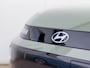 Hyundai Inster Evolve Sky 49 kWh / 370 KM WLTP / Schuif- & Kanteldak / Winter Pack / Warmtepomp / Stoel- & Stuurverwarming / LED Verlichting / 17 Inch / Dynamische Navigatie / Achteruitrijcamera / Parkeersensoren Voor + Achter /