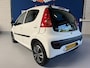 Peugeot 107 1.0-12V Millesim 200 / bj.2010 / kleur: wit / 5 deurs / airco / NAP met 153436 km.en APK tot 07/2027 / Sportvelgen/etc
