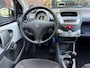 Peugeot 107 1.0-12V Millesim 200 / bj.2010 / kleur: wit / 5 deurs / airco / NAP met 153436 km.en APK tot 07/2027 / Sportvelgen/etc