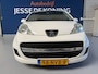 Peugeot 107 1.0-12V Millesim 200 / bj.2010 / kleur: wit / 5 deurs / airco / NAP met 153436 km.en APK tot 07/2027 / Sportvelgen/etc