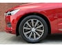 Volvo XC60 2.0 T5 Inscription | Luchtvering | Trekhaak, inklapbaar | Stoelverwarming | Adaptieve cruise control | BLIS | Elektrisch verstelbare voorstoelen met geheugenfunctie | 19 inch. lichtmetalen velgen | Keyless entry