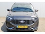 Ford Kuga 2.5-243pk PHEV ST-Line X. Trekgewicht 2.100kg ! Nieuw Model ! In nieuwstaat verkerende zeer luxe Ford Kuga van 2026 ! Elektr. panodak, Elektr. inklapb. trekhaak, stoel-, stuur- en voorraamverw., camera v+a, Apple carplay/Android auto, Elektr. verstelb. bestuurdersstoel etc.