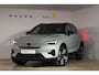 Volvo EX40 252PK Single Motor Extended Range 82 kWh Plus / Lounge pakket / Extra getint glas / Panoramadak / 360 camera / 20''velgen / zwart dak