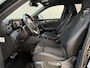 Volkswagen Tiguan 1.5 eTSI R-Line Business | Elektrisch wegklapbare trekhaak | Stoelmassage | Elektrisch bedienbare achterklep | Achteruitrijcamera | Parkeersensoren voor- en achter | Navi | Adaptive cruise control | Sportstoelen