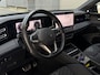 Volkswagen Tiguan 1.5 eTSI R-Line Business | Elektrisch wegklapbare trekhaak | Stoelmassage | Elektrisch bedienbare achterklep | Achteruitrijcamera | Parkeersensoren voor- en achter | Navi | Adaptive cruise control | Sportstoelen