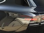 Volkswagen Tiguan 1.5 eTSI R-Line Business | Elektrisch wegklapbare trekhaak | Stoelmassage | Elektrisch bedienbare achterklep | Achteruitrijcamera | Parkeersensoren voor- en achter | Navi | Adaptive cruise control | Sportstoelen