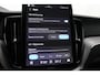 Volvo XC60 T8 Plug-in hybrid Ultra Black Edition | ACC | Luchtvering | Panoramadak | Trekhaak | 360° Camera | Harman/Kardon | Head-Up | 22 inch