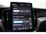 Volvo XC60 T8 Plug-in hybrid Ultra Black Edition | ACC | Luchtvering | Panoramadak | Trekhaak | 360° Camera | Harman/Kardon | Head-Up | 22 inch