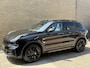 Lynk & Co 01 1.5 PHEV 261pk | Blackline | Zwarte hemel | Rolhoes | 360 camera | Panoramadak | Navigatie | Apple CarPlay | Adaptieve cruise | Stoelverwarming | Infinity sound | Keyless | LED | DAB | Volledig onderhouden