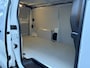 Citroën E-Jumpy GB EV 75 kWh 136pk L3 | Navigatie | Camera | 3-zits | Houten afwerking laadruimte met led verlichting