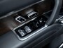 Land Rover Range Rover 4.4 P530 Autobiography MHEV | Trekhaak | Meridian Signature Audio | Executive Achterbank | ACC | HUD |