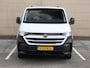 Volkswagen Transporter 2.0 TDI 110 pk L2H1 Life | Airco | Cruise control | Camera | LED | Navigatie via app connect | Bijrijders bank | PDC | DAB+ | Trekhaak | Treeplanken | Achterspoiler | Glaslook panelen | Betimmering laadruimte |