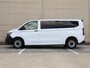 Volkswagen Transporter 2.0 TDI 110 pk L2H1 Life | Airco | Cruise control | Camera | LED | Navigatie via app connect | Bijrijders bank | PDC | DAB+ | Trekhaak | Treeplanken | Achterspoiler | Glaslook panelen | Betimmering laadruimte |