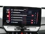 Volkswagen ID.3 Pro 58 kWh 204 PK | Soh 95% | LED | Achteruitrij Camera | Steunhaak | Stoelverwarming | Climate Control | Parkeersensoren Voor + Achter |