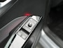 Volkswagen ID.3 Pro 58 kWh 204 PK | Soh 95% | LED | Achteruitrij Camera | Steunhaak | Stoelverwarming | Climate Control | Parkeersensoren Voor + Achter |