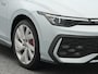 Volkswagen Golf 1.5 eHybrid GTE 272 PK DSG | LED matrix IQ | Trekhaak | Stuur- & Stoelverwarming | Navigatie | 360 Camera | AppleCarplay & AndroidAuto |