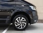 Volkswagen Transporter 2.0 TDI 150 pk DSG L2H1 Highline | Navigatie | Airco | Cruise control | Camera | LED | App connect | Digitale cockpit | DAB + | Lederen Multi stuur | PDC | 17" LM velgen |Betimmering | laadruimte |