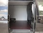 Volkswagen Transporter 2.0 TDI 150 pk DSG L2H1 Highline | Navigatie | Airco | Cruise control | Camera | LED | App connect | Digitale cockpit | DAB + | Lederen Multi stuur | PDC | 17" LM velgen |Betimmering | laadruimte |